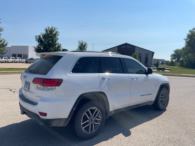 Used 2020 Jeep Grand Cherokee Limited w/ Trailer Tow Group IV AWD/4WD image 3