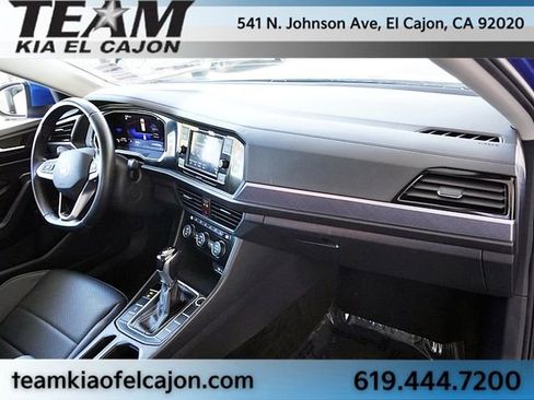 Used 2024 Volkswagen Jetta SE FWD image 10