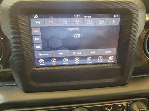 Used 2020 Jeep Wrangler Unlimited Sport AWD/4WD image 25