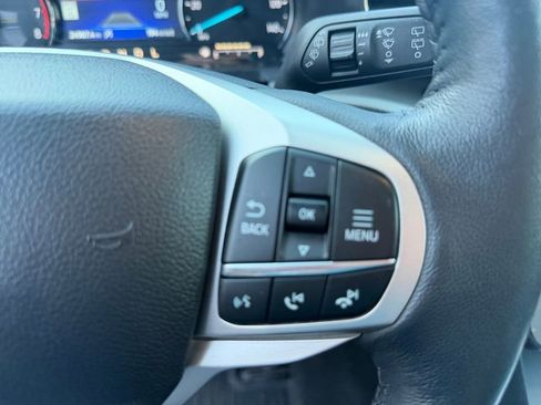 Used 2023 Ford Explorer XLT w/ Equipment Group 202A AWD/4WD image 31
