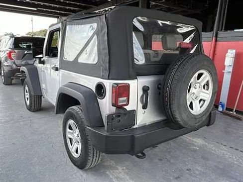 Used 2010 Jeep Wrangler Sport AWD/4WD image 2