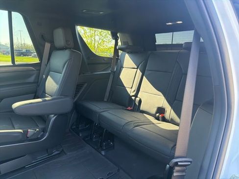 Used 2024 Chevrolet Tahoe Z71 w/ Luxury Package AWD/4WD image 26