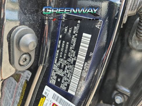 Used 2020 Toyota Highlander XLE FWD image 26