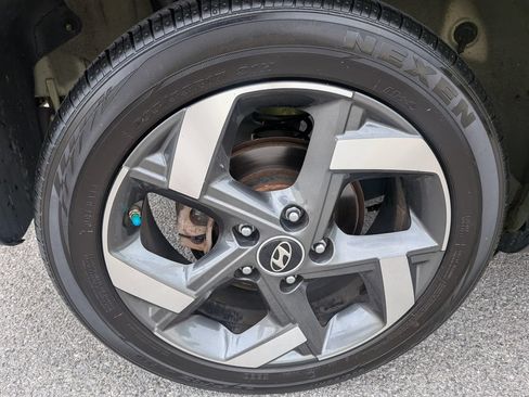 Certified 2023 Hyundai Venue SEL w/ Cargo Package FWD image 39