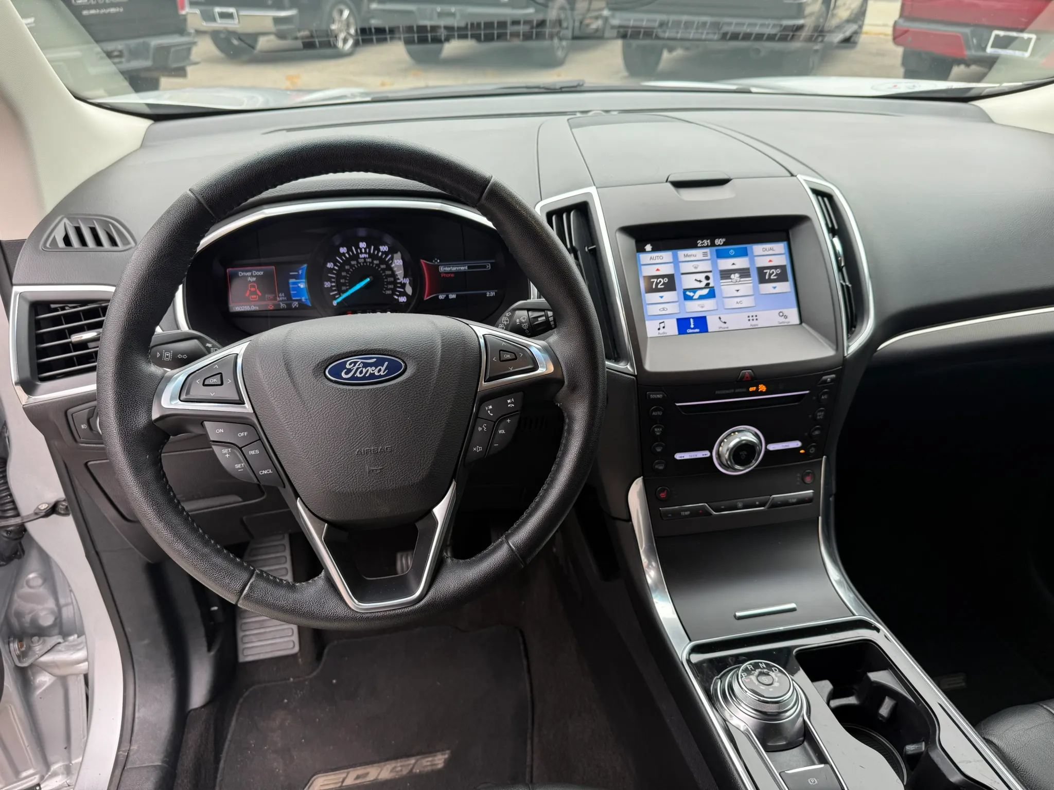 Used 2019 Ford Edge Titanium FWD image 19