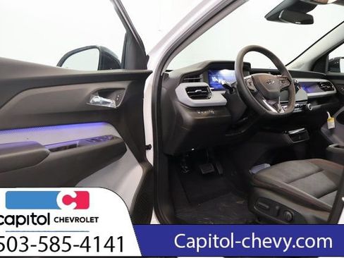 Used 2027 Chevrolet Bolt RS FWD image 9