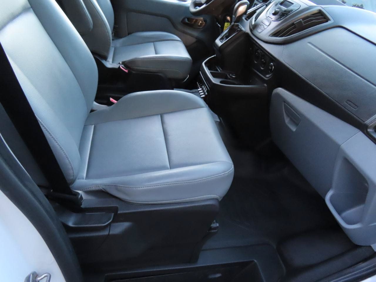 Used 2015 Ford Transit 150 130 Low Roof RWD image 9
