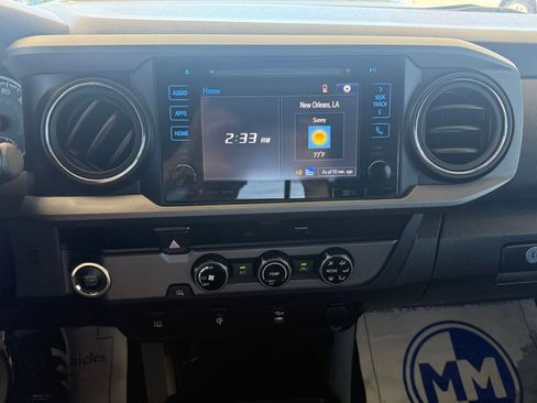 Used 2016 Toyota Tacoma TRD Sport w/ Towing Package image 28