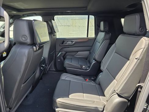 New 2026 GMC Yukon XL Denali w/ Denali Reserve Package AWD/4WD image 17