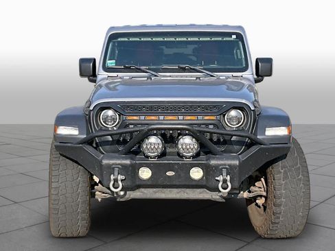 Used 2018 Jeep Wrangler Unlimited Sport S AWD/4WD image 3