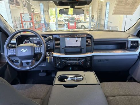 Used 2024 Ford F250 XL w/ STX Appearance Package AWD/4WD image 19
