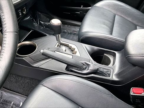 Used 2015 Toyota RAV4 Limited w/ Technology Package image 17