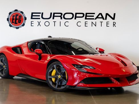 Used 2022 Ferrari SF90 Stradale image 1