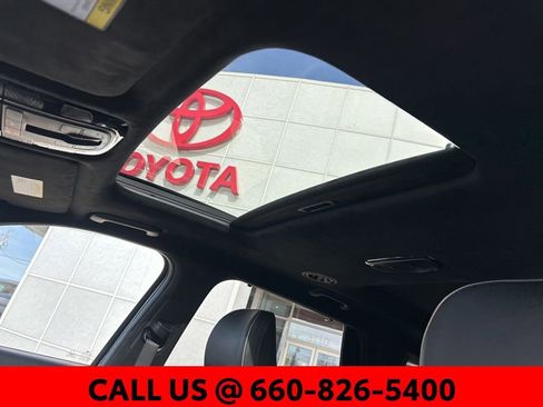 Used 2022 Hyundai Palisade Calligraphy image 22