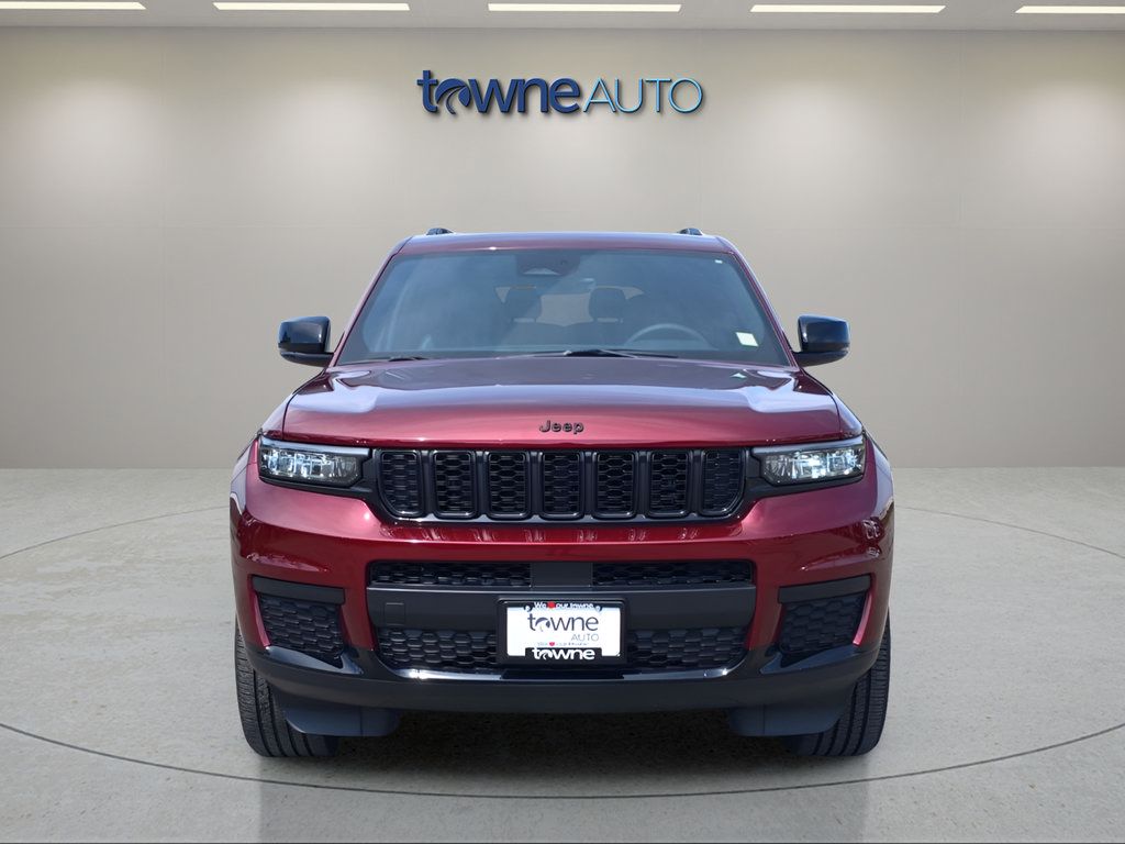 Used 2025 Jeep Grand Cherokee L Altitude AWD/4WD image 9