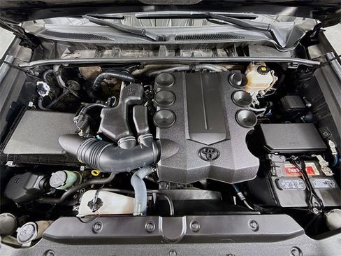 Certified 2020 Toyota 4Runner Limited image 32