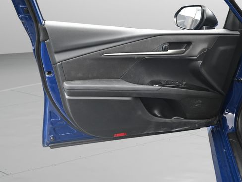 Certified 2025 Toyota Camry LE image 32