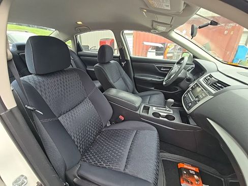 Used 2016 Nissan Altima 2.5 S w/ Power Driver Seat Package FWD image 17