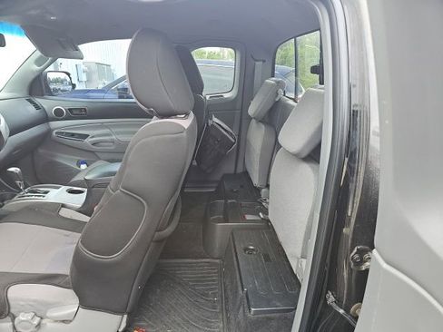 Used 2015 Toyota Tacoma 4x4 Access Cab V6 w/ SR5 Package image 7