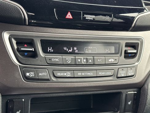 Used 2022 Honda Pilot Sport image 18