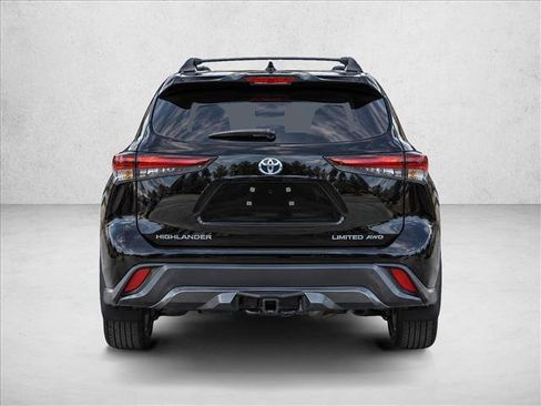 Used 2026 Toyota Highlander Limited AWD/4WD image 6