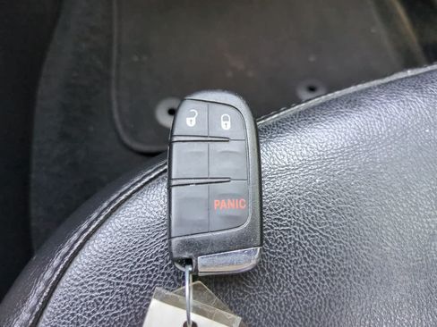 Used 2020 Jeep Compass Limited AWD/4WD image 27