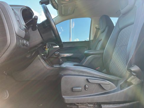 Used 2019 Chevrolet Colorado Z71 AWD/4WD image 28