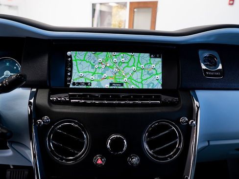 Used 2022 Rolls-Royce Cullinan image 38