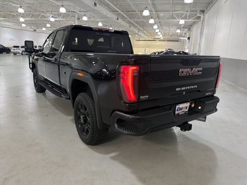 Used 2025 GMC Sierra 3500 AT4 w/ AT4 Premium Plus Package AWD/4WD image 5