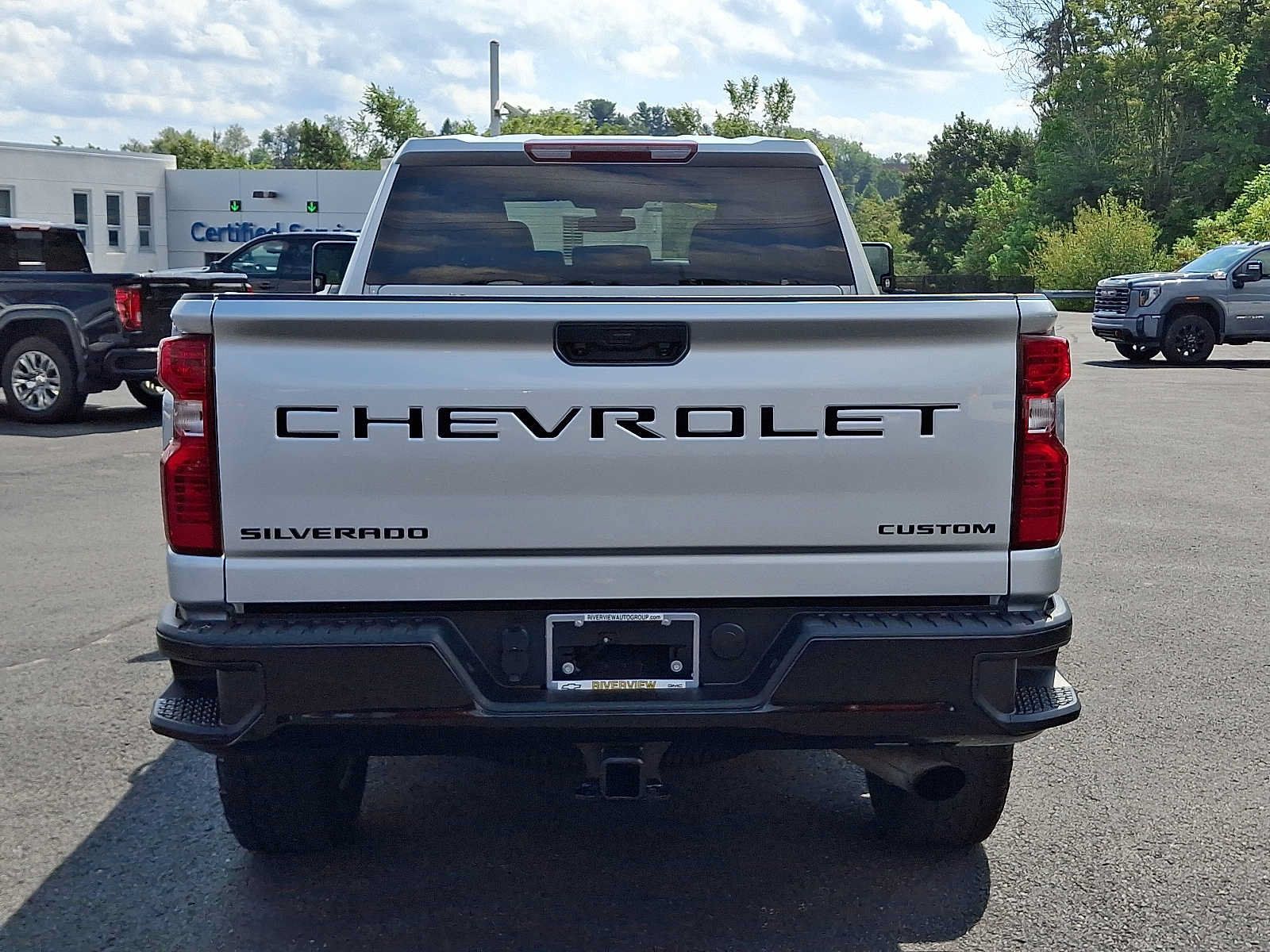 Used 2022 Chevrolet Silverado 2500 Custom w/ Custom Value Package AWD/4WD image 5
