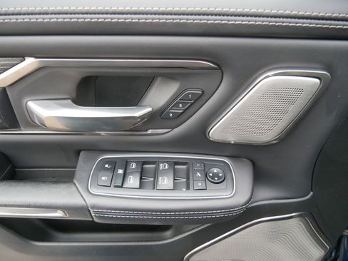 Used 2021 RAM 1500 Limited AWD/4WD image 16