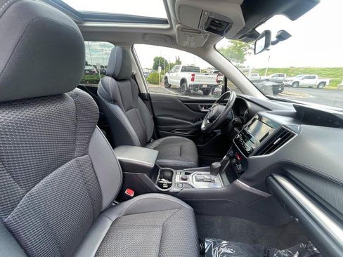 Used 2023 Subaru Forester Premium AWD/4WD image 11
