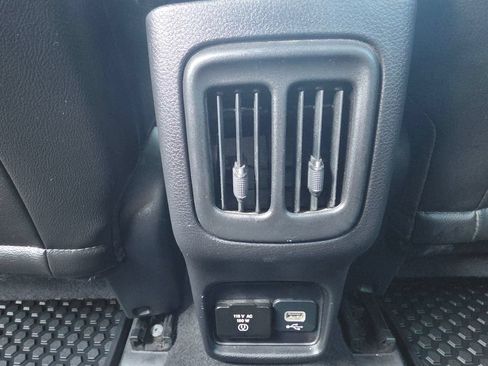 Used 2021 Jeep Compass Latitude AWD/4WD image 12