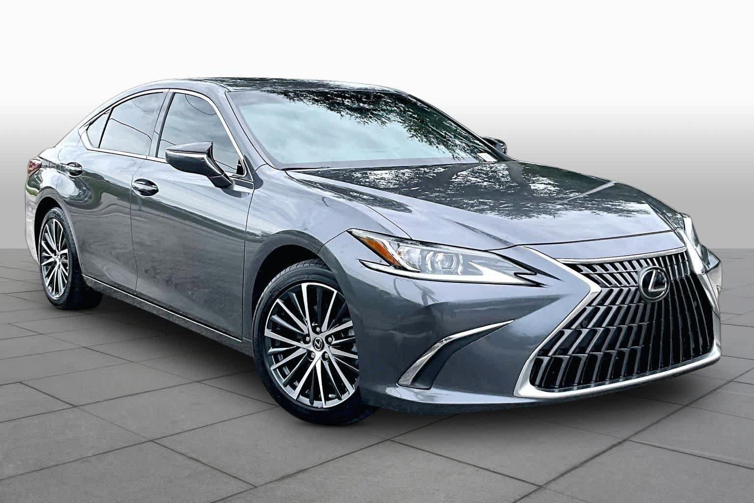 Used 2024 Lexus ES 350 w/ Premium Package FWD image 3