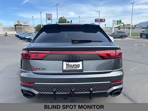 New 2026 Audi RS Q8 performance image 4