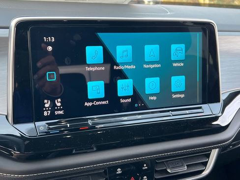 New 2026 Volkswagen Atlas Cross Sport SE image 21