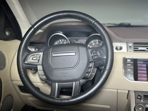 Used 2013 Land Rover Range Rover Evoque Pure w/ Climate Comfort Pkg image 12