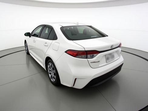 Used 2025 Toyota Corolla LE FWD image 6