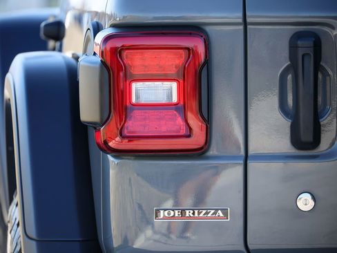 Used 2020 Jeep Wrangler Rubicon w/ LED Lighting Group image 13