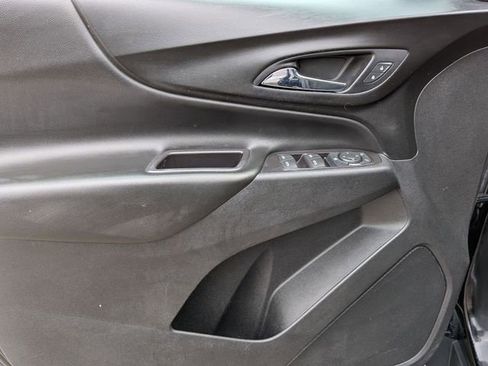 Used 2020 Chevrolet Equinox LT image 13