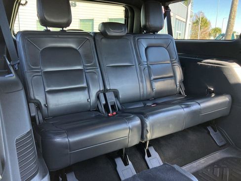 Used 2022 Lincoln Navigator L Reserve image 38