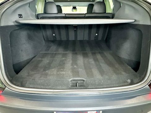 Used 2026 Tesla Model Y 2WD image 17