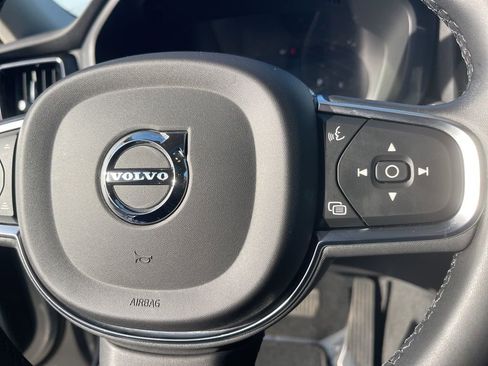 Used 2023 Volvo XC60 B5 Core w/ Protection Package Premier AWD/4WD image 21