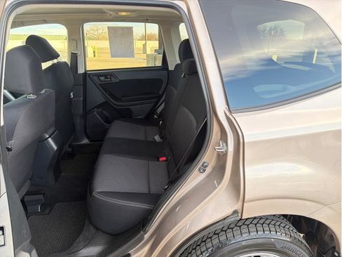 Used 2015 Subaru Forester 2.5i Premium image 11