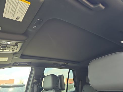 Used 2021 GMC Yukon Denali AWD/4WD image 29