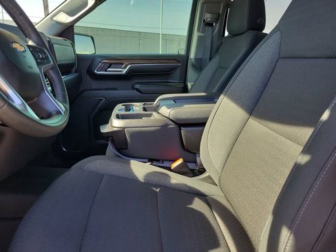 Used 2024 Chevrolet Silverado 1500 LT AWD/4WD image 20