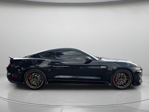 Used 2017 Ford Mustang Shelby GT350 image 2