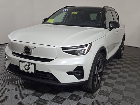 Certified 2023 Volvo XC40 Recharge Plus w/ Protection Package Premier image 4