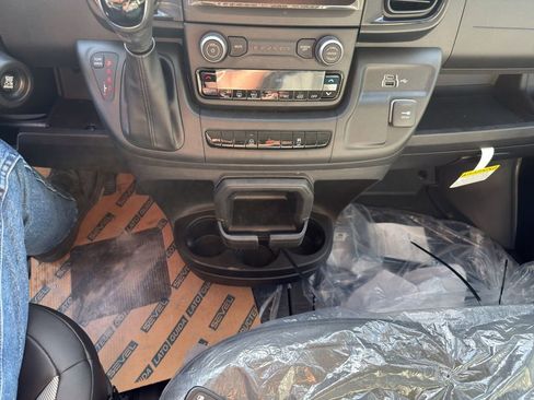 Used 2025 RAM ProMaster 2500 FWD image 23