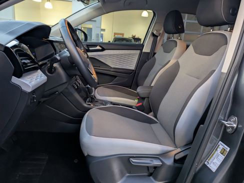 Used 2024 Volkswagen Taos S image 23